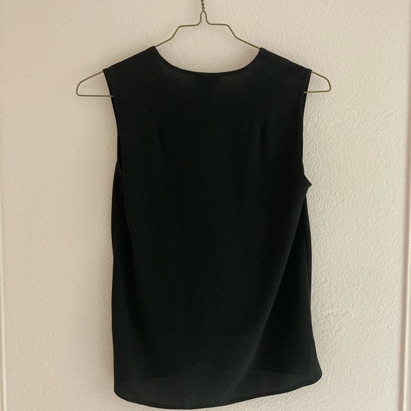 TOPSHOP Sleeveless blouse with twist - Picture 3 of 3
